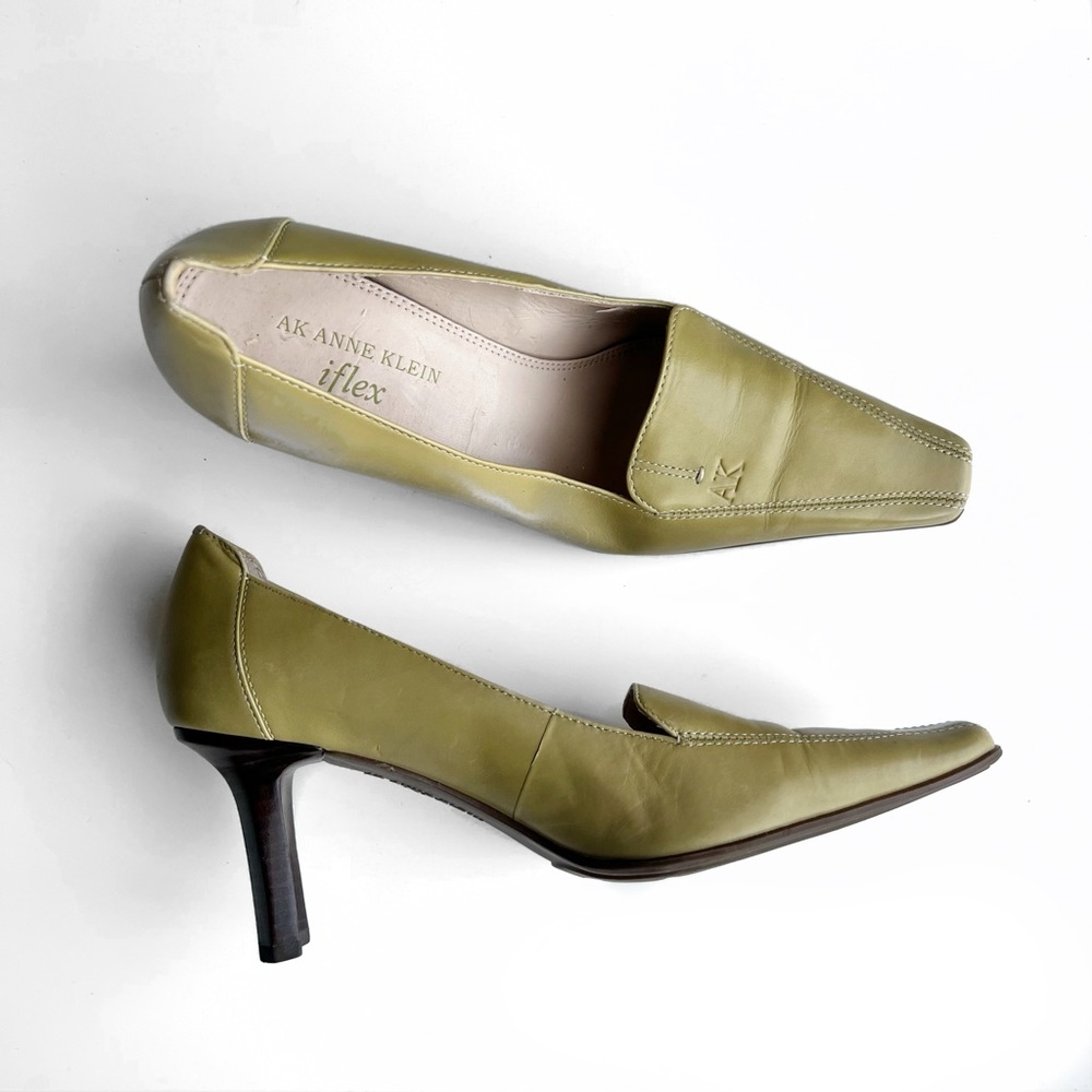 ANNE KLEIN IFLEX Size 6M Olive Green Block Heels
